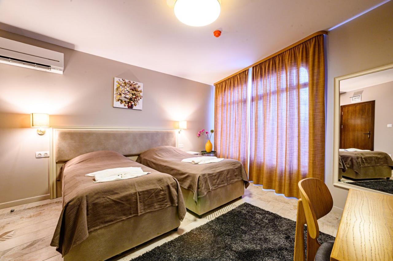 Antique Boutique Hotel Pavel Banya Buitenkant foto