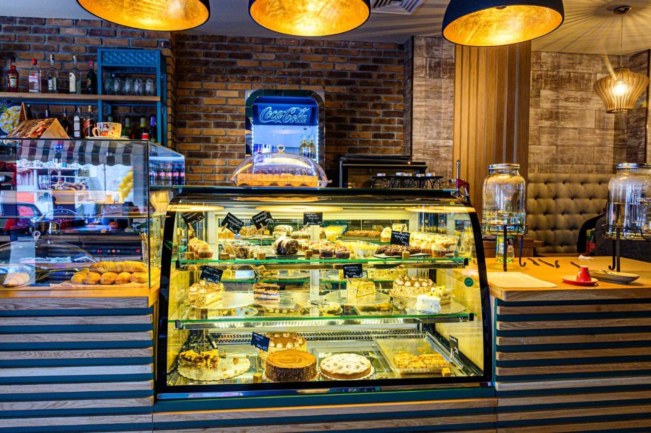 Antique Boutique Hotel Pavel Banya Buitenkant foto