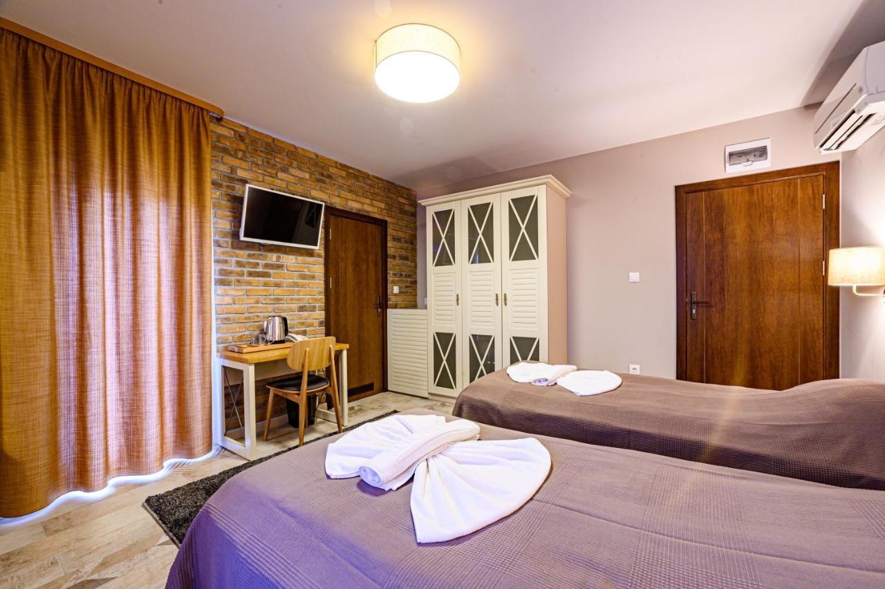Antique Boutique Hotel Pavel Banya Buitenkant foto